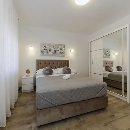Luxury Apartment Maris Kaštela Kültér fotó