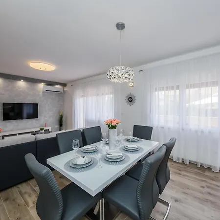 Luxury Apartment Maris Kaštela Kültér fotó